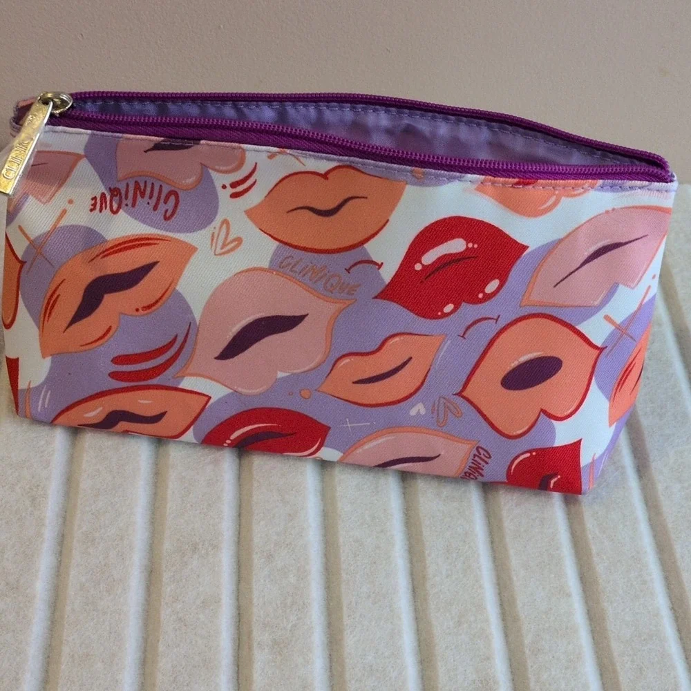 Clinique Makeup Bag Lips Print Purple Red Pink Orange White Fabric Zipper